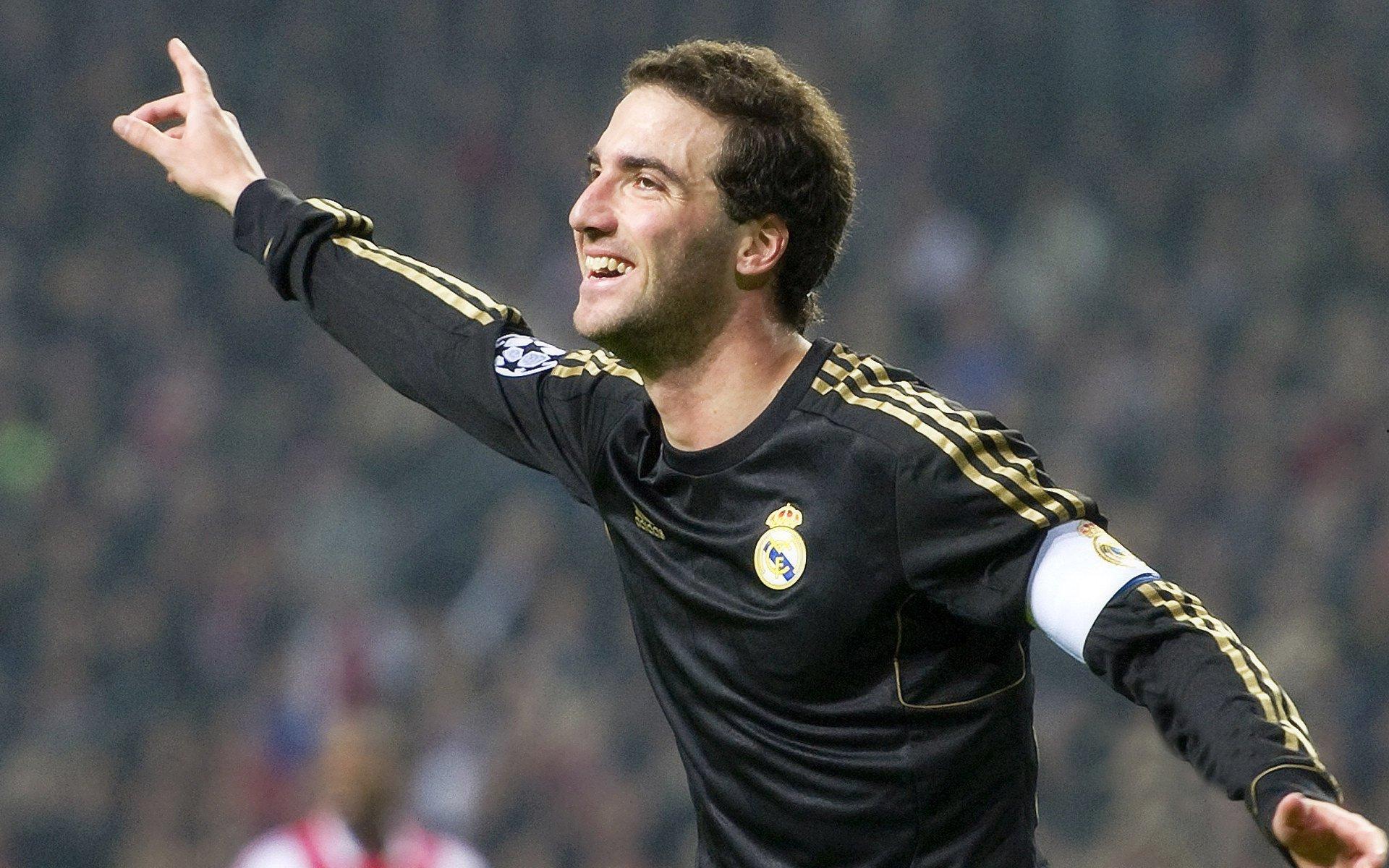 普利西奇脚踝伤势未愈缺席米兰友谊赛,利物浦一役埋隐患,红黑军团锋线告急